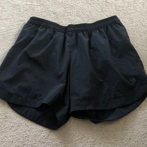 Mountain Hardwear hiking shorts 4” inseam
